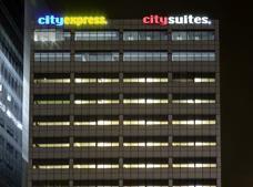 Hotel City Express Plus Santa Fe - Estacionamiento en Ciudad de México