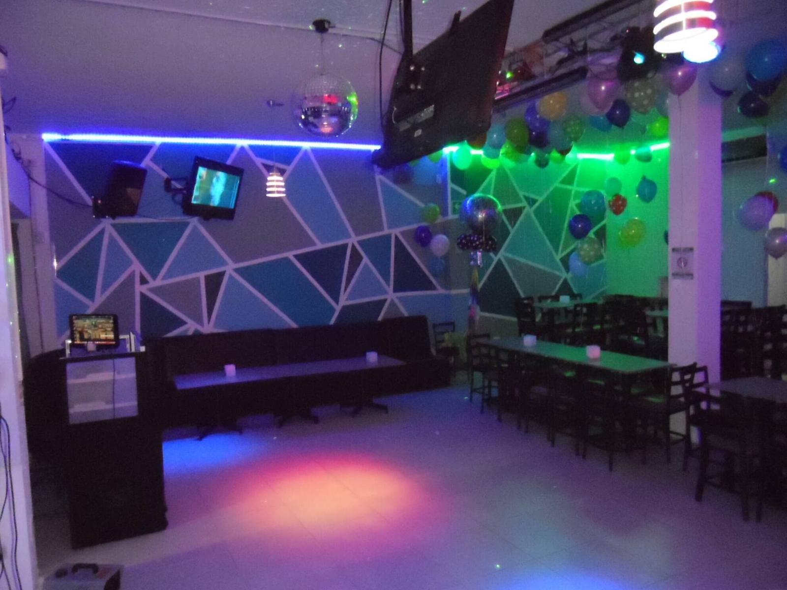 Reverza Party Salón & Karaoke, Salones de eventos en Guadalupe — foto 6