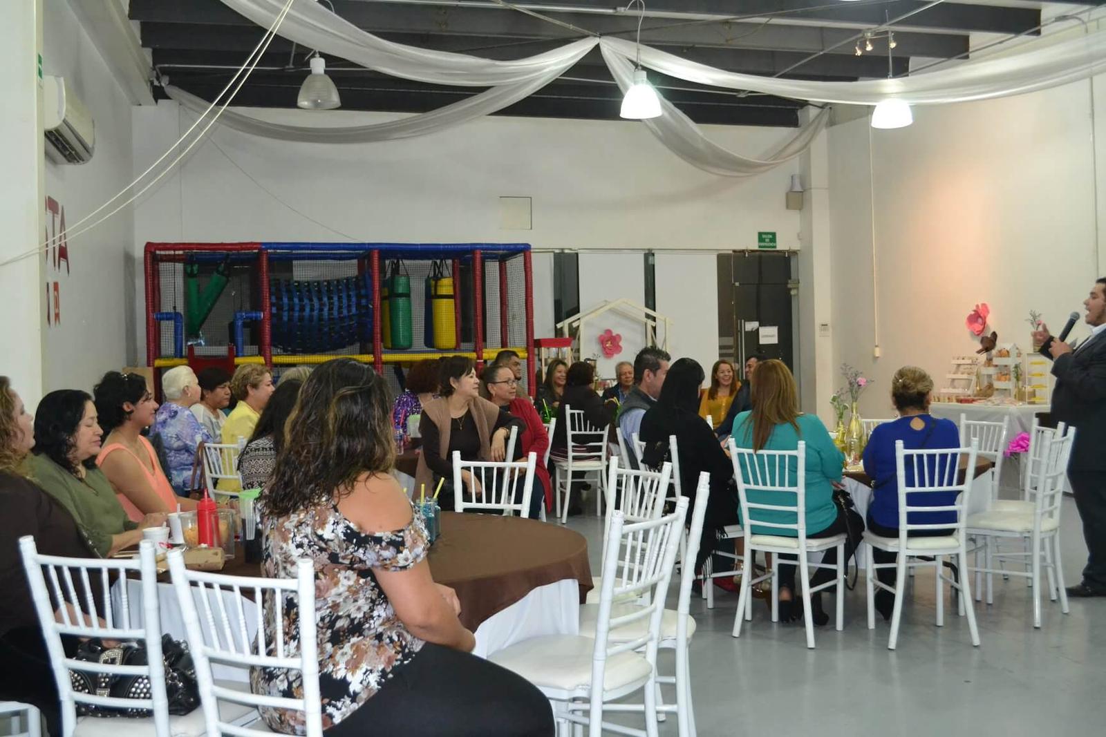 Fiesta Blvd, Salones de eventos en Guadalupe — foto 4