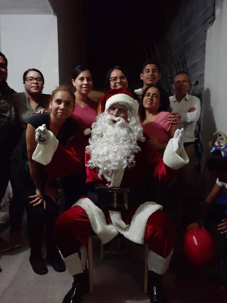 El Viejo Nicolas, Animación en Monterrey — foto 3