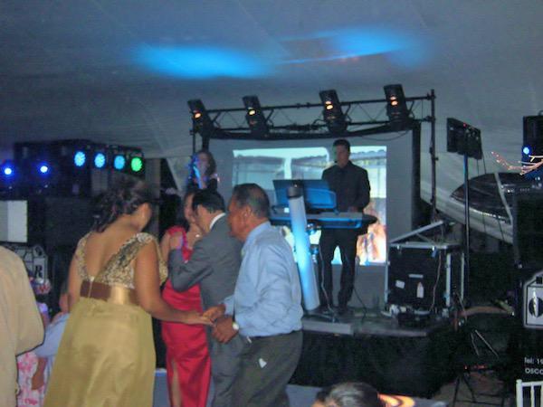 Oscar Show Música en Vivo y Dj, Grupo versátil en Santiago de Querétaro — foto 2