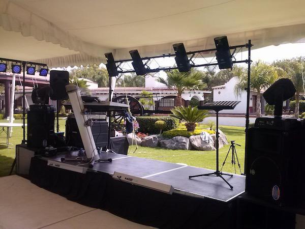 Oscar Show Música en Vivo y Dj, Grupo versátil en Santiago de Querétaro — foto 3