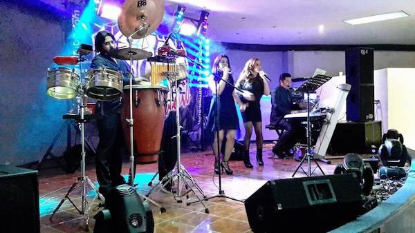 Oscar Show Música en Vivo y Dj, Grupo versátil en Santiago de Querétaro — foto 5