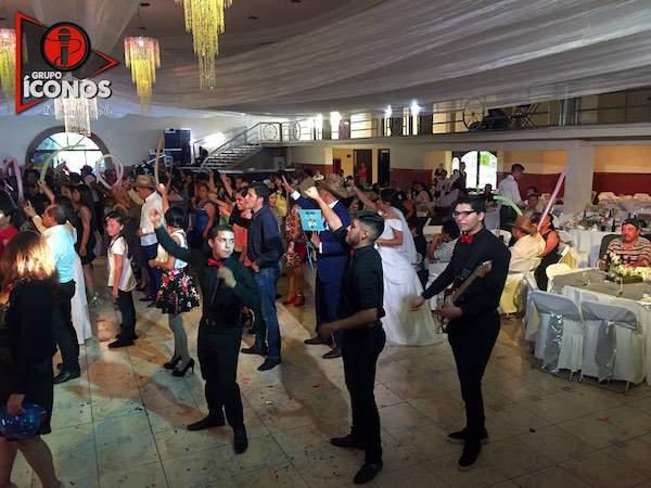Iconos Grupo Versátil, Grupo versátil en Santiago de Querétaro — foto 6