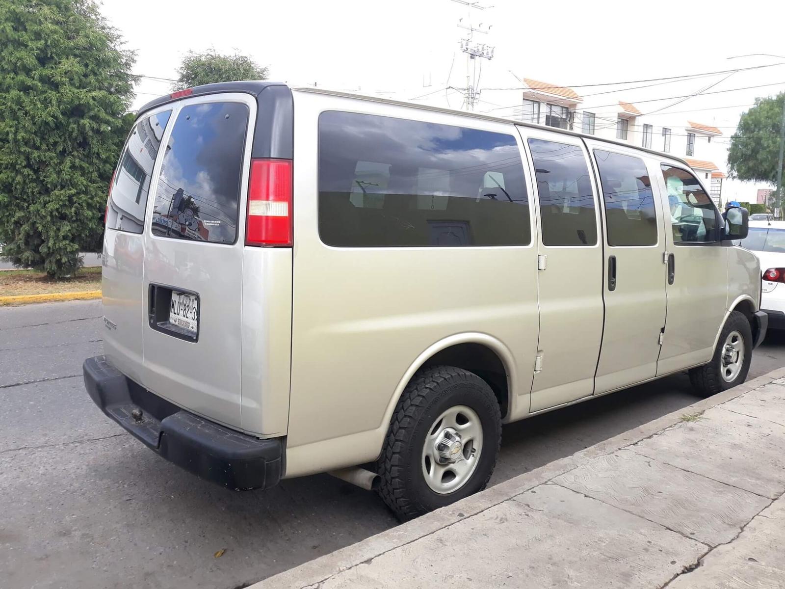 Renta Fácil, Carro para novios o 15s en San Luis Potosí — foto 2