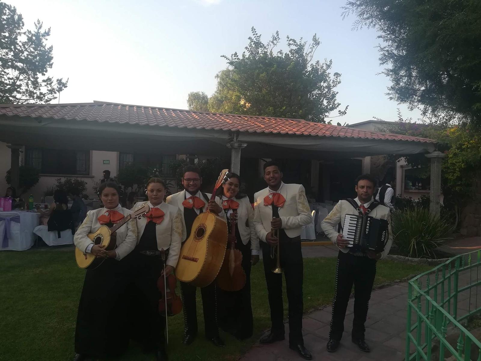 Mariachi Nuevo Imperio, Mariachi en San Luis Potosí — foto 4