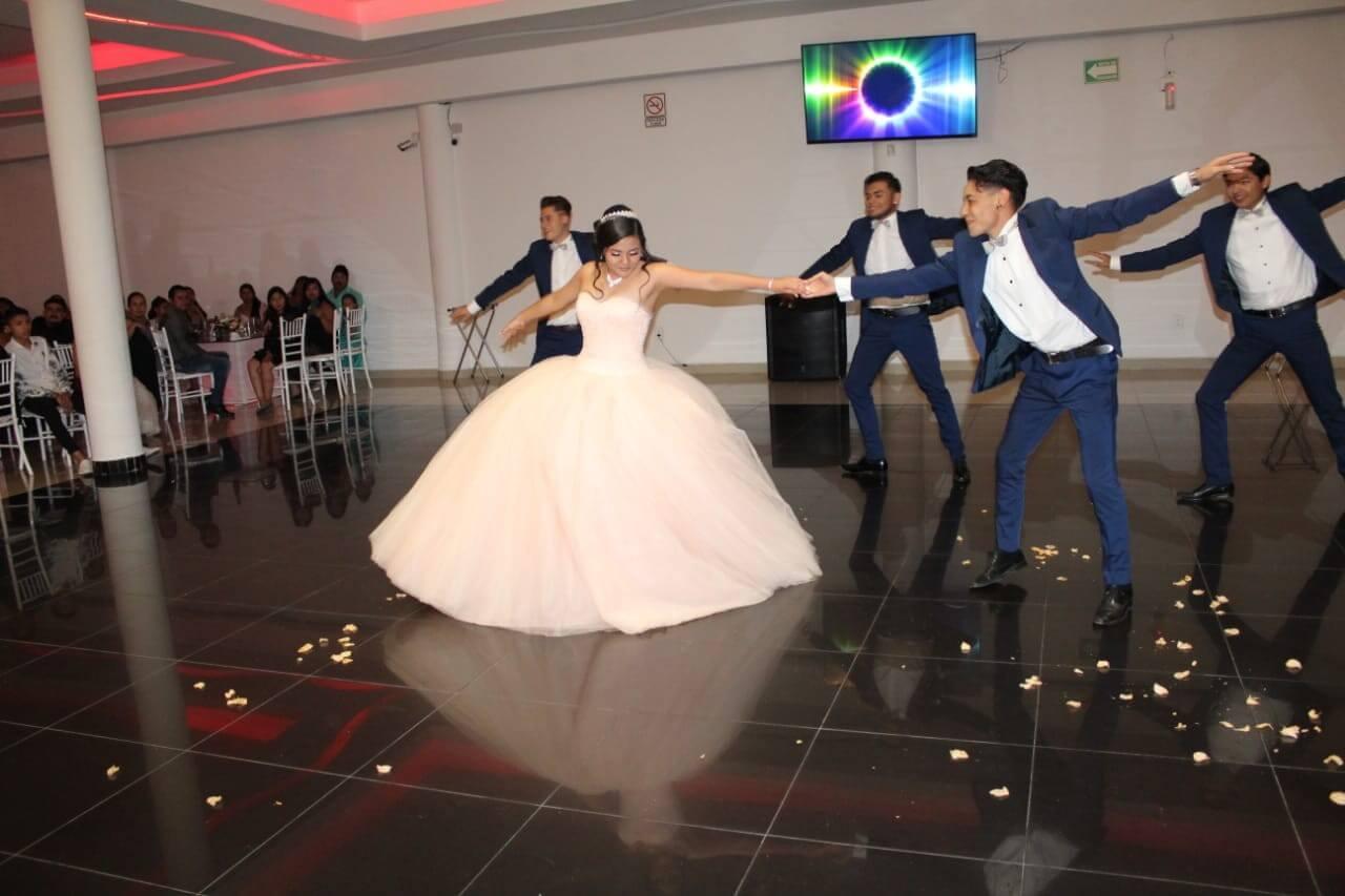 Luxury Boys Vals & Dance Co., Coreografia en San Luis Potosí — foto 2