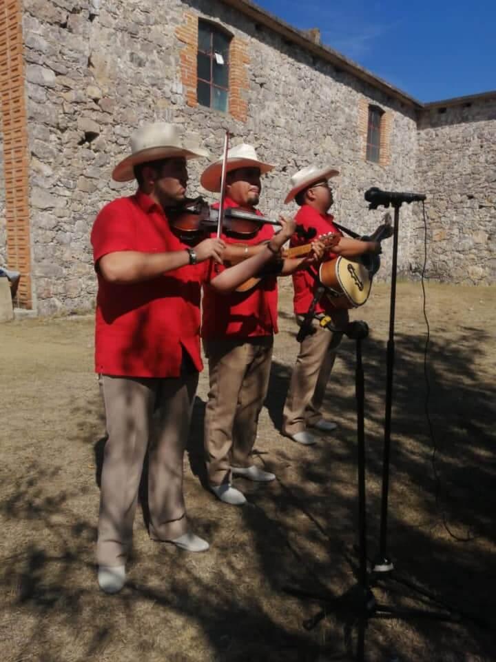 Trio Desafío Huasteco Slp, Trio en San Luis Potosí — foto 5