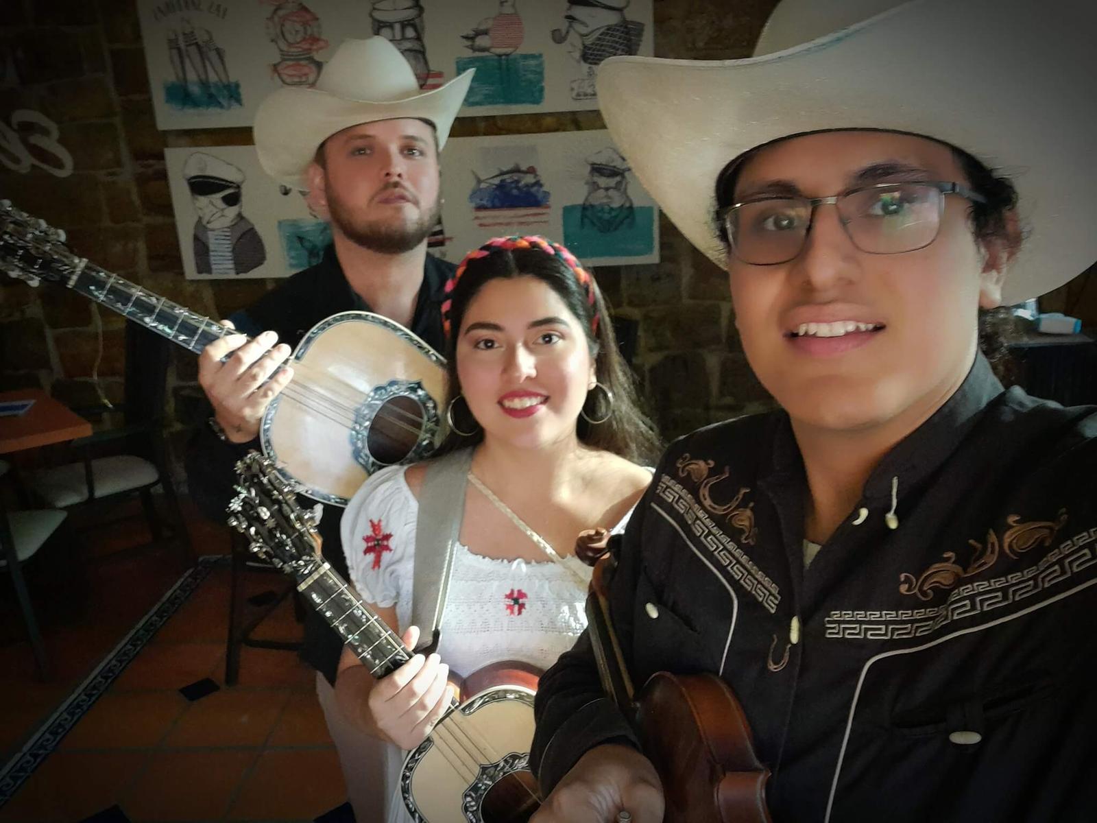 Trío Andante Huasteco, Trio en San Luis Potosí — foto 5