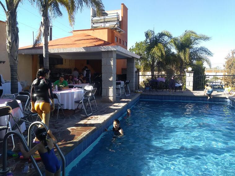 Salón Bohemio con Área de Alberca, Salones de eventos en San Luis Potosí — foto 2