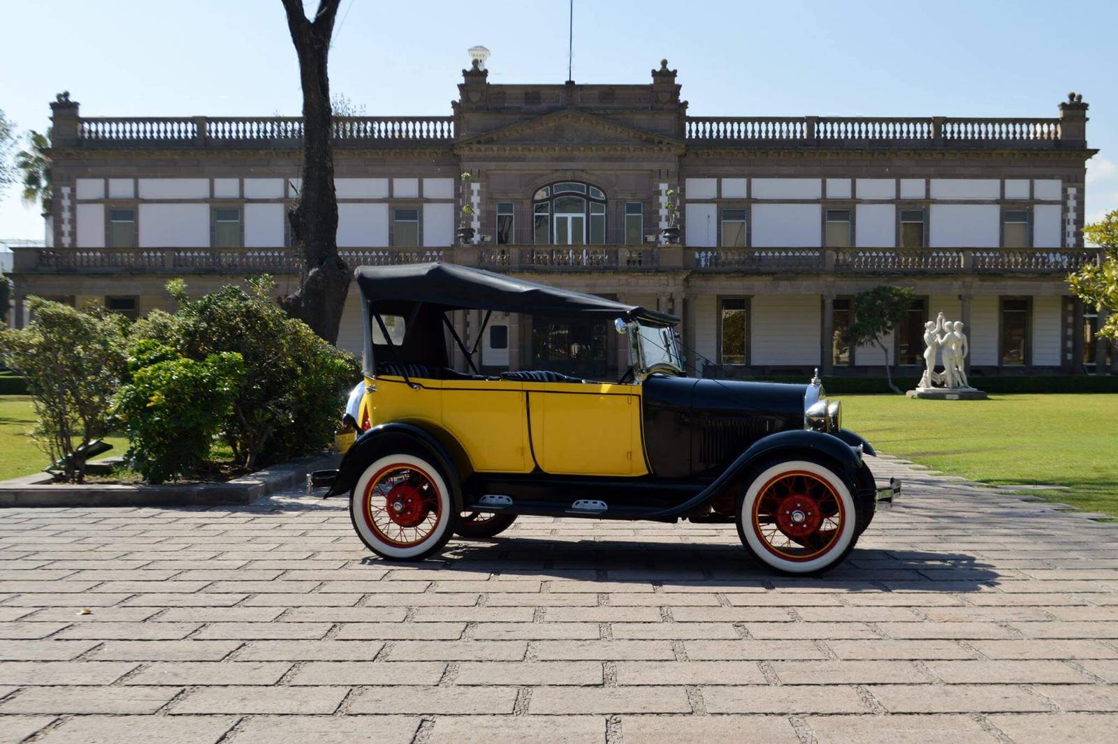 Centro Ejecutivo, Carro para novios o 15s en San Luis Potosí — foto 3