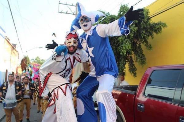 Zanqueros Zankudos, Zancos en Santiago de Querétaro — foto 4