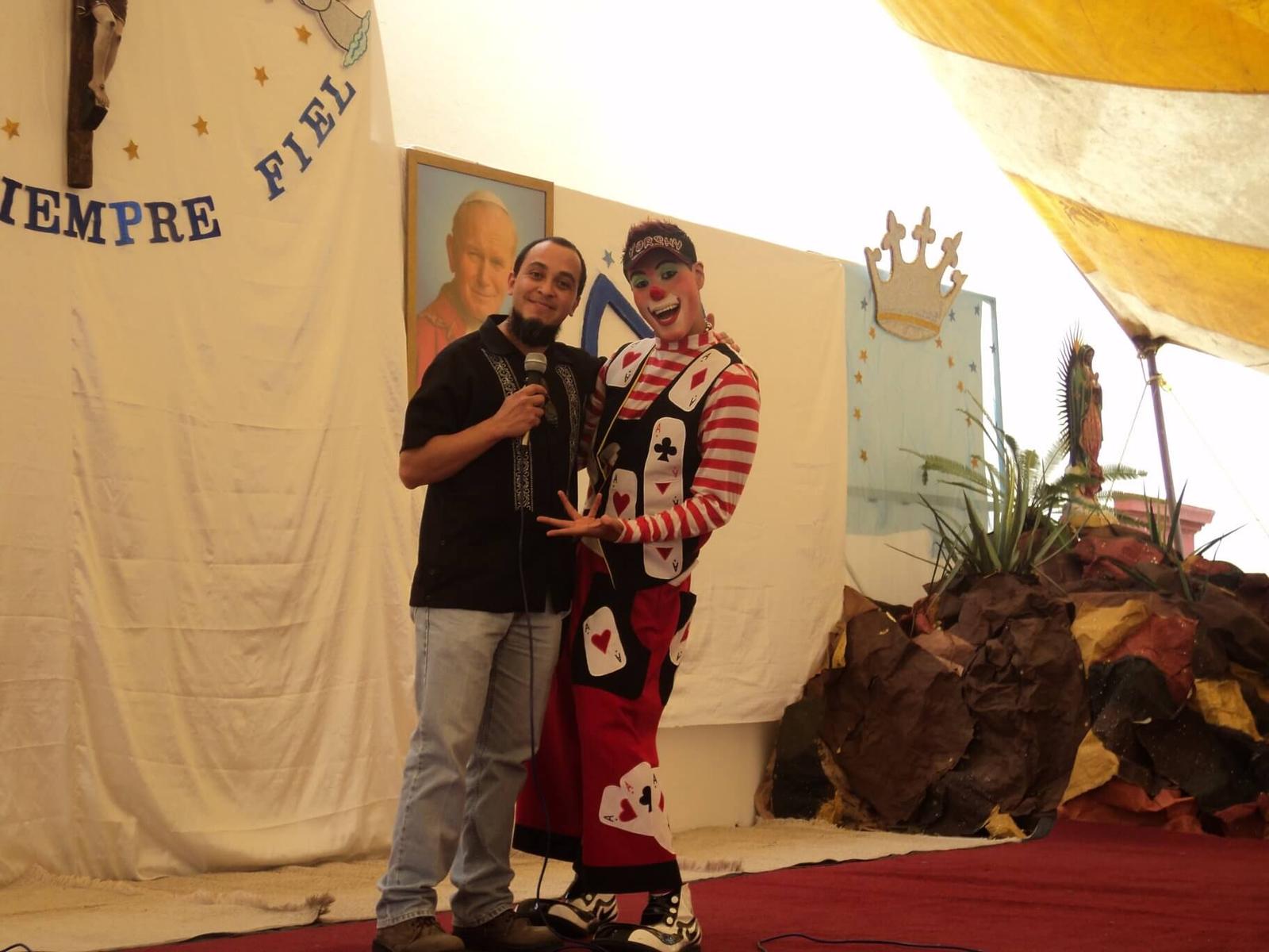 Yorshy Brouuu, Animación en Santiago de Querétaro — foto 6
