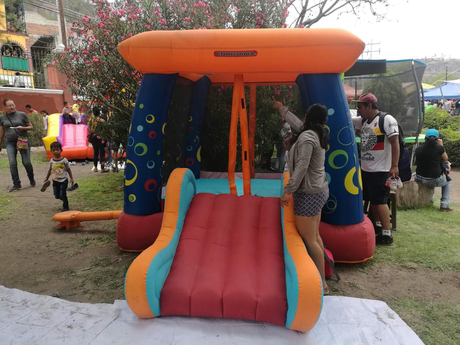 Bätsi, Renta de Inflables, brincolines y Juegos para Niños en Santiago de Querétaro — foto 5