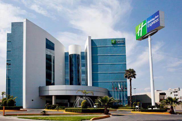 Hotel Holiday Inn Express San Luis Potosí - Estacionamiento en San Luis Potosí