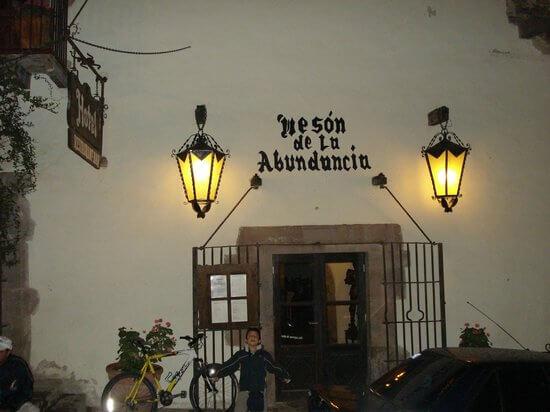 Hotel Boutique El Mesón de la Abundancia - Estacionamiento en San Luis Potosí