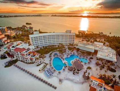 Hotel Grand Park Royal Cancún - Estacionamiento en Cancún - Riviera Maya (Quintana Roo)