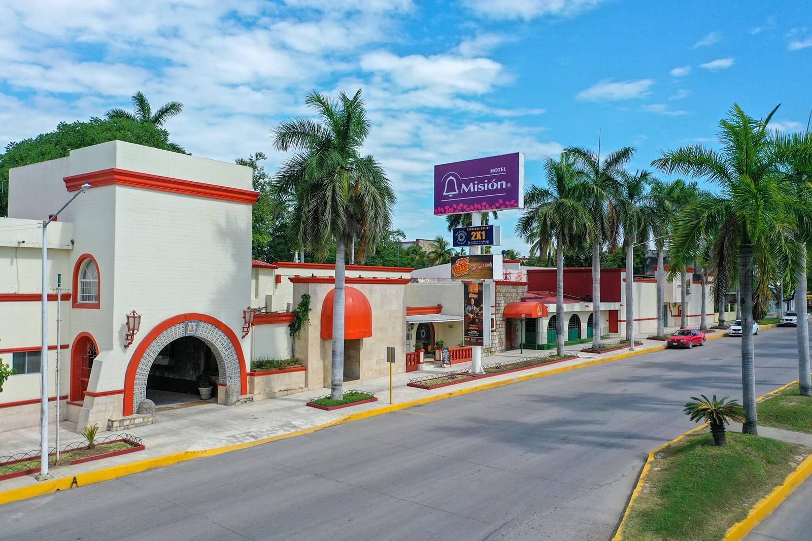 Hotel Misión Ciudad Vallés - Estacionamiento en San Luis Potosí