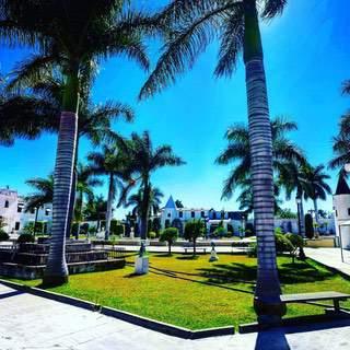 Jardines del Bosque - Estacionamiento en San Luis Potosí