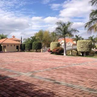 Jardines del Lago - Estacionamiento en San Luis Potosí