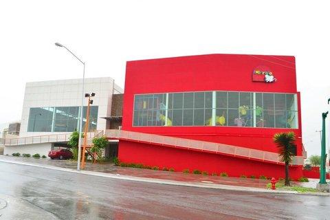 Laberinto Suc. Cumbres - Salón de Fiestas Infantiles en todo México
