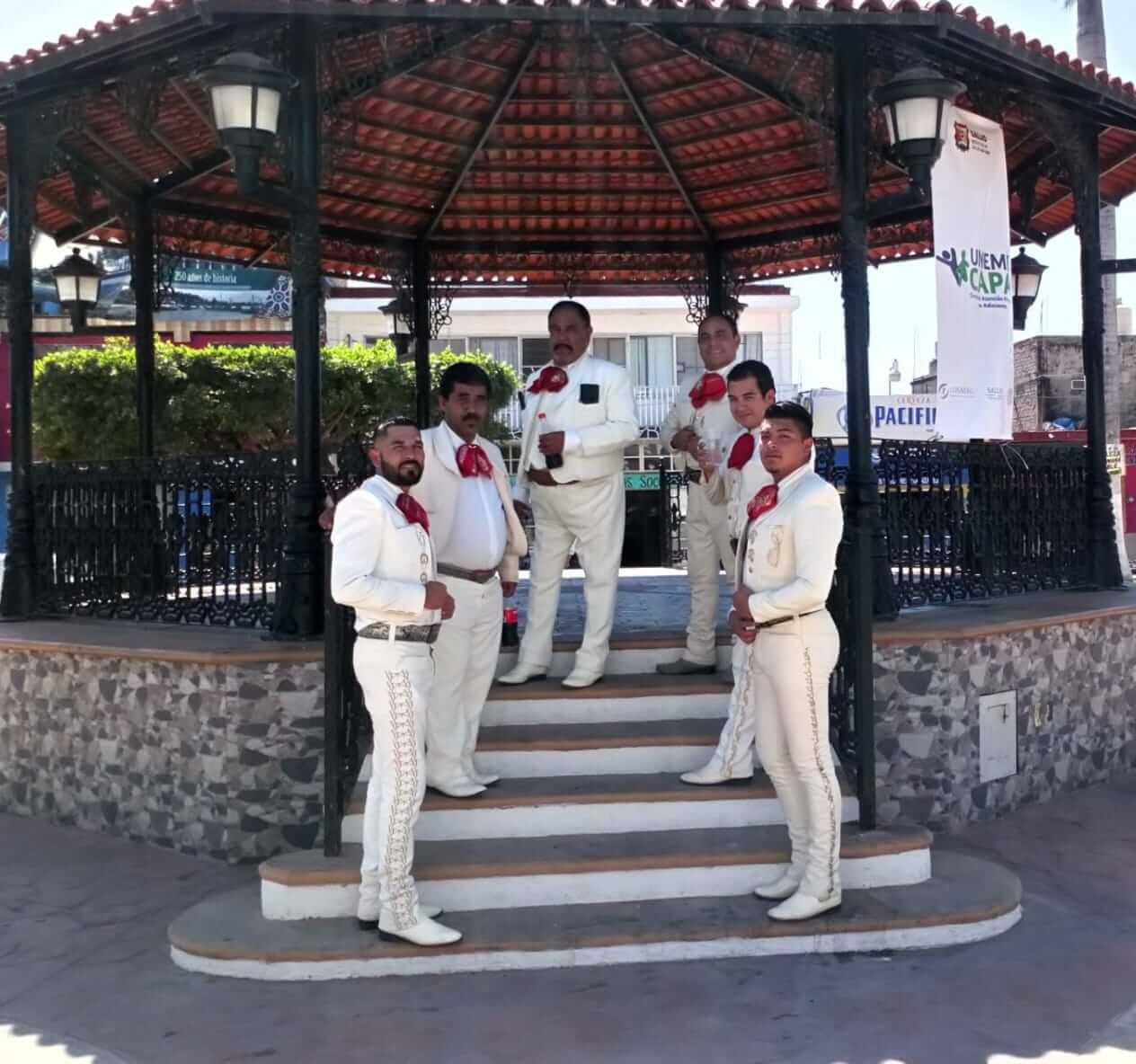 Mariachi Plata de San Luis Potosí - Mariachi en todo México