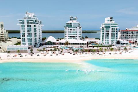 Hotel Óleo Cancún Playa - Estacionamiento en Cancún - Riviera Maya (Quintana Roo)