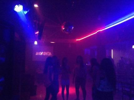 Reverza Party Salón & Karaoke - Salones de eventos en todo México