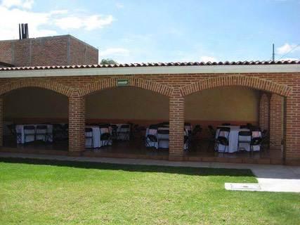 Salón de Eventos Bomborito - Estacionamiento en Querétaro