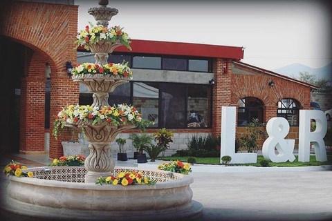 Salón Ferrer - Estacionamiento en Querétaro