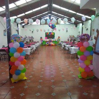 Salón Fiesta Jardín - Estacionamiento en Querétaro