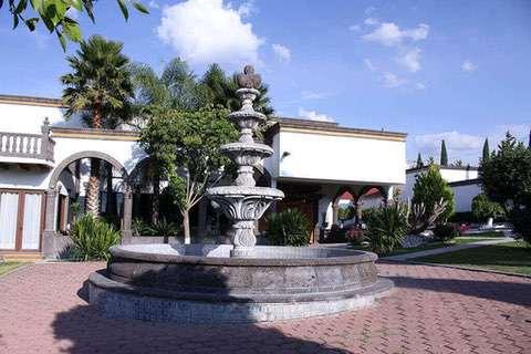 Salón Fundador de Conín - Villa Conín - Estacionamiento en Querétaro