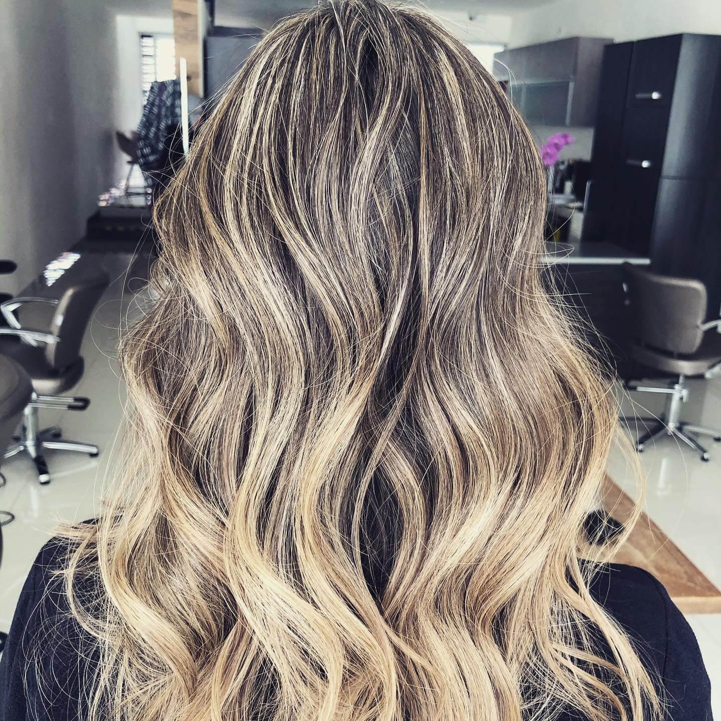 Yanett Palomo Salon - Estilistas y peluqueros en todo México
