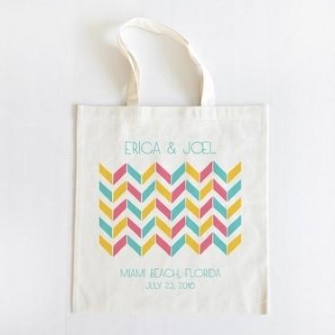 9. Para darle un buen uso, bolsas con grabado de los novios y lo mejor. SON ECOLÓGICAS.