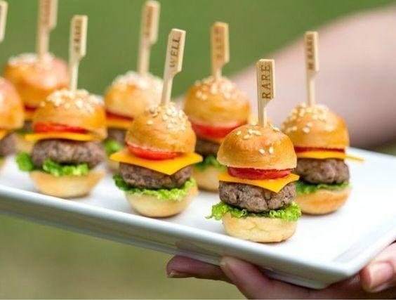 Mini hamburguesas.