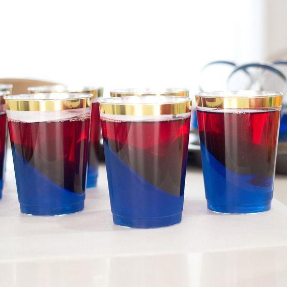 Bebidas o gelatinas.